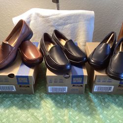 Clark’s Leather Loafers-Ellowyn Lux Ladies Size 8 1/2 Wide - Brand New - 3 Colors Available-black, Navy, Tan 