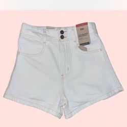 Levi’s Shorts 
