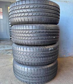 205/45/17 Bridgestone 📍📍 Vendo un set de llantas con 80% de vida las 4 📍🌟