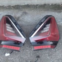 2016-2019 Toyota Mirai Hybrid Led Tail Lights With All The Accessories Oem.