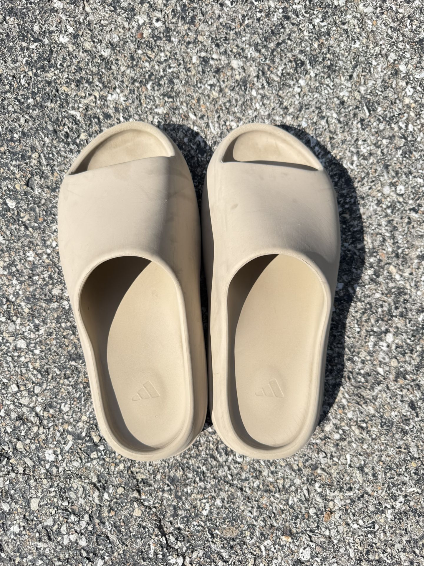 Yeezy Slide Bone 2023 Dead Stock Size 12