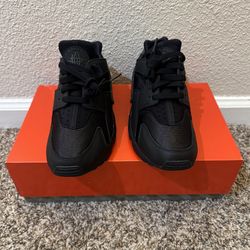 Women’s Nike Huaraches