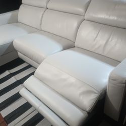 SECTIONAL GENUINE LEATHER RECLINER ELECTRIC WHITE COLOR.. DELIVERY SERVICE AVAILABLE 🚚💥💥✅