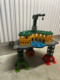 Thomas & Friends SUPER STATION TRACKMASTER RAILWAY