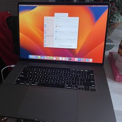 2019  MacBook Pro 16”. Memory 32GB. 500GB SSD. OS Tahoe
