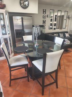 Modern Glass Dining Table Set with 4 Chairs – Excellent Condition