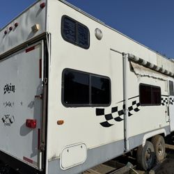 Fifth Wheel Toy Hauler