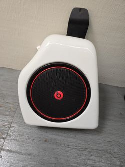 2013 Chrysler 300 Beats Sub