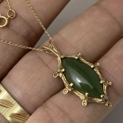 10k Natural Jade Pendant Yellow Gold With 10K Gold Chain 16 1/29