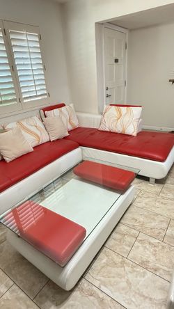 Couch set