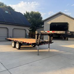 Gooseneck Trailer. 16’ Flat With Total Length 24’