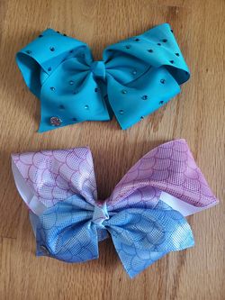 Jojo Siwa bow $10 for both