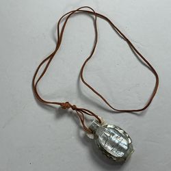 Vintage Chinese Carved Mother of Pearl Snuff Perfume Bottle Pendant Necklace MOP