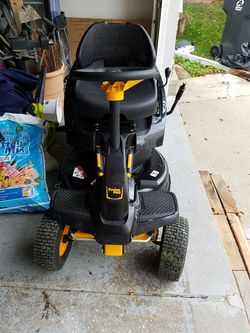 Poulan pro online riding lawn mower