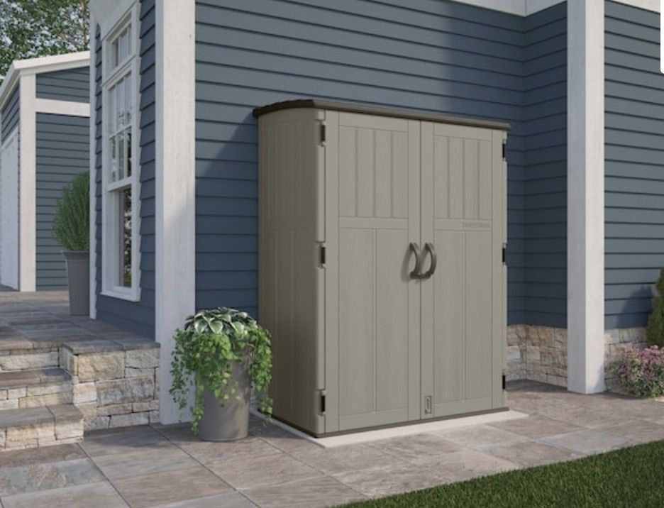 New IN box CRAFTSMAN
5-ft x 2-ft Craftsman
Resin Shed Resin
Storage Shed (Floor
Included)
$375 FIRM