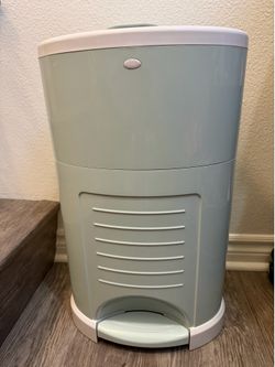 Dekor Plus Diaper Pail - Very Clean