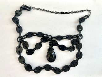 Vintage giorgio armani black chain necklace with glass pendant. length: 30"