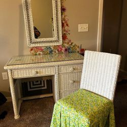 Furniture Set: Desk Chair Nightstand Mirror