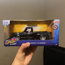 Jada Street Low Chevy C10 Step Side
