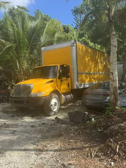 2013 International 4300 Box Truck 