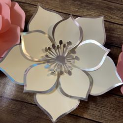 Paper Flowers/ Flores De Papel 