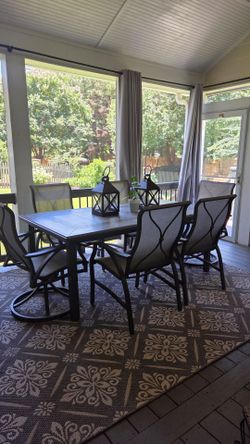 Modern 7-Piece Outdoor Patio Dining Set – Excellent Condition