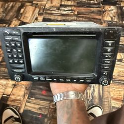2006 Porsche Cayenne OEM Radio 