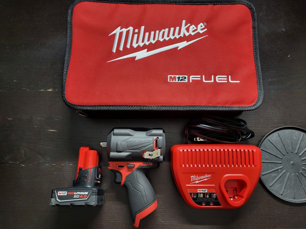 M12 FUEL 12-Volt Lithium-Ion Brushless Cordless Stubby 3/8 in. Impact Wrench w/XC 4.0 Kit

