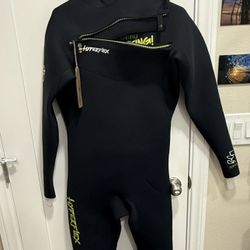 Large (Xl )Wetsuit New With Tags 