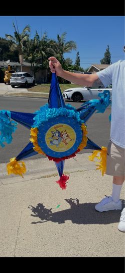 Bluey piñata