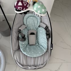 Baby Rocker Swinger 4moms