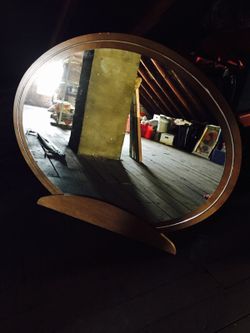 Dresser mirror