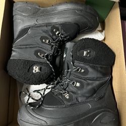 Women’s Snow Boots Sz 8