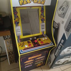 Pakman Arcade Machine 