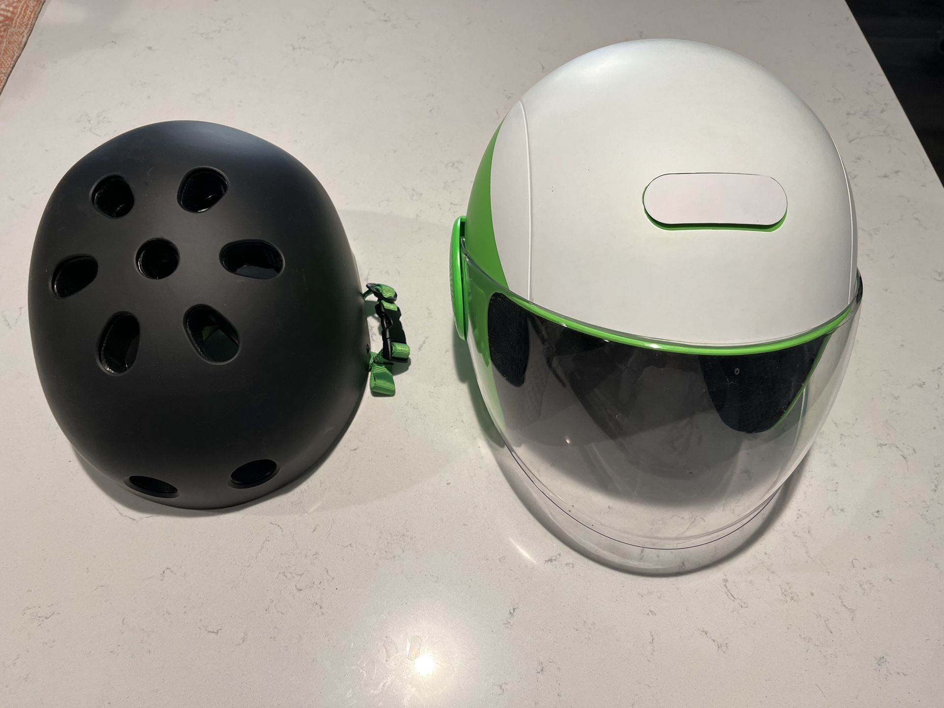 Lime Helmets Scooter/ Motorcycle Helmet With Visor