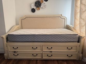 Cream Roomgear daybed with twin mattress