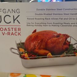 16’ Roasting Pan Wolfgang puck with the rack new in the box