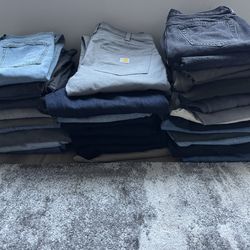 35 Pairs of Men’s Pants – Levi’s, Zara, BDG, etc– Mostly 31/32x32 – $250 Lot