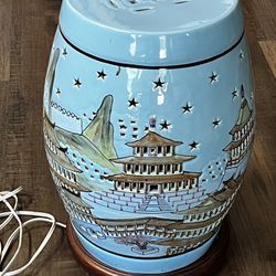 Vintage 1960’s Blue Chinese Flower Drum Lamp, Lighted