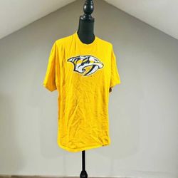 XL Nashville Predators TShirt