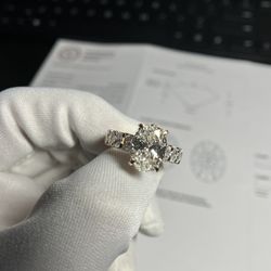 3CT Oval Lab Diamond Engagement Ring VVS2 