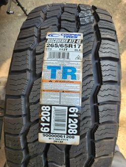 265/65 R17. Tire .