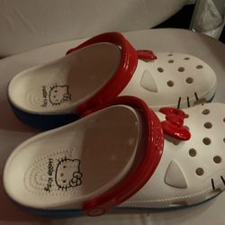 Sandrio Collection hello kitty crocs 