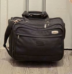 Travelpro Platinum 4 SE Deluxe Rolling Tote