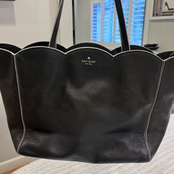 Black leather tote