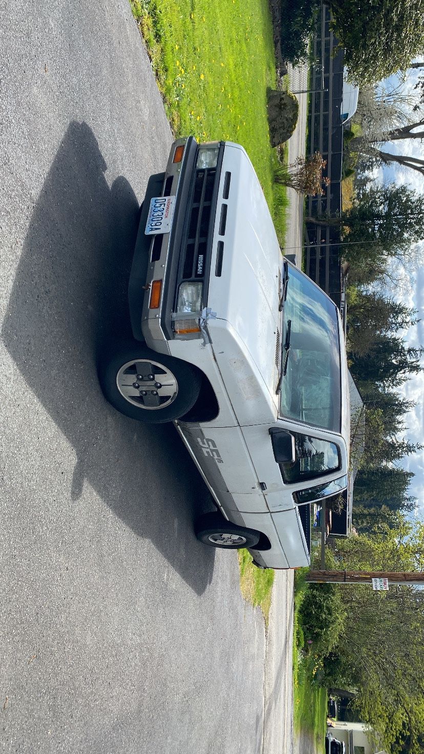 1989 Nissan Pickup