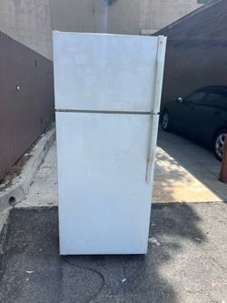 GE Fridge works