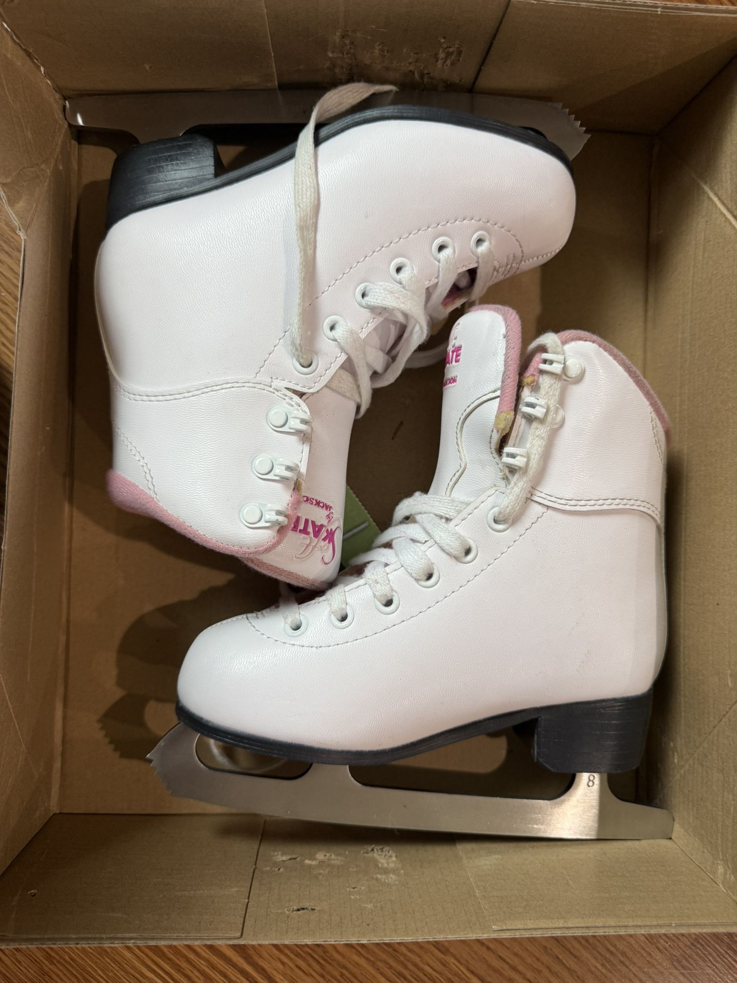 Skates