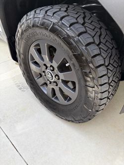 Toyota Land Cruiser 18” Wheels and Tires