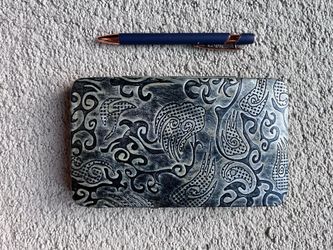 Country Road trifold clutch